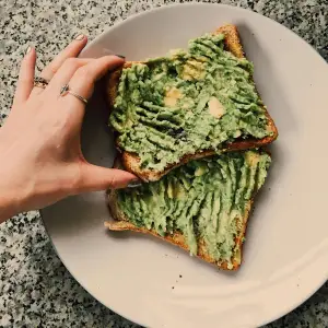 Avokado Toast Tabağı