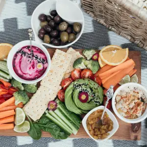 Hummus ve Sebze Çubukları